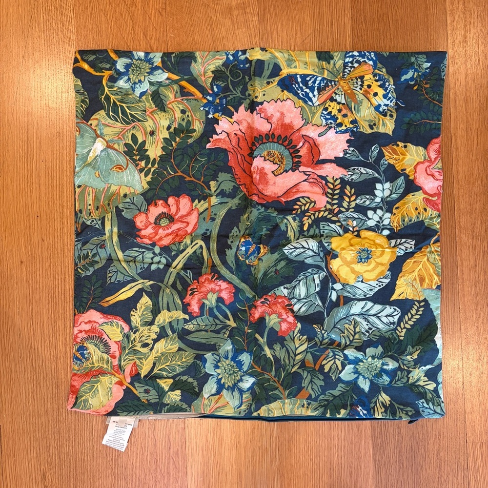 Pottery Barn pillow cover - Picture 2 of 4